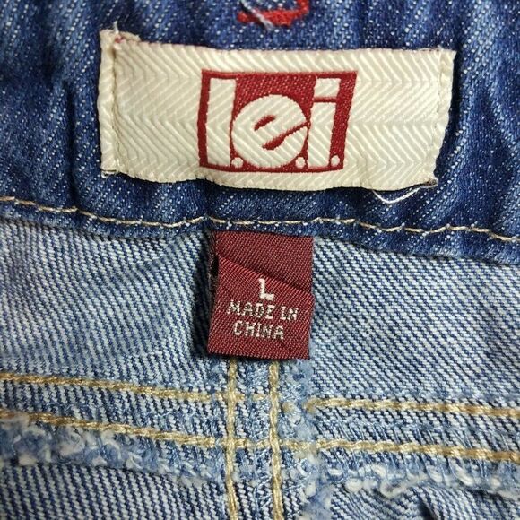 LEI Denim Overall Shorts Size L Patriotic Flag Peace Apple Patch Back To School - Picture 8 of 10